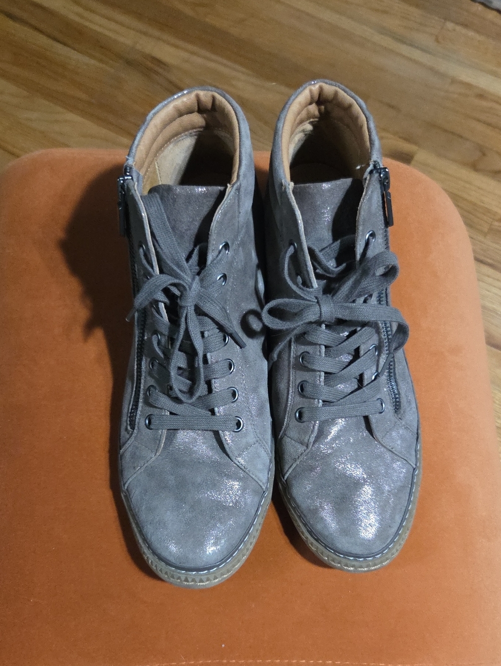 Sofft Women's Metallic Side Zip Lace Up Sneakers Sz 11